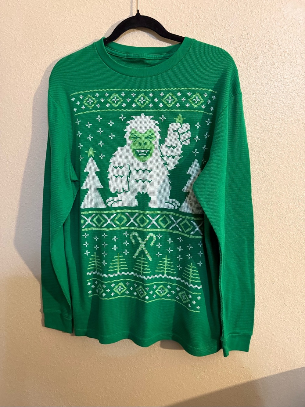 Men’s Christmas Thermal green & white large (42/44) new without tag